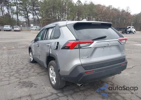 2021 Toyota Rav4 Xle z USA, uszkodzony, nr VIN 2T3P1RFV5MC184292